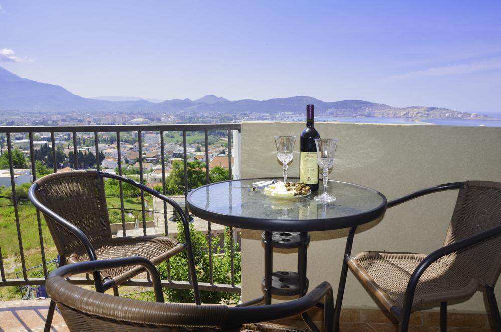Apartment Sea & Mountain บาร์ ภายนอก รูปภาพ